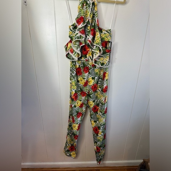 NWT XOXO Women’s Juniors Tropical Print Overall Romper Jumpsuit Size Medium - Picture 4 of 8